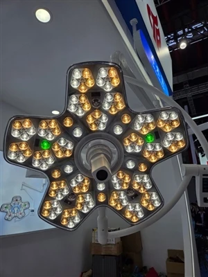 Lumina pentru sala de operație SantaMed720+720 strălucește la expoziția CMEF 2026